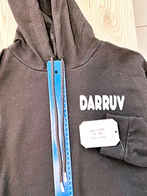 Foto do aviso oficial: DARRUV Capuz de crianças — risco: Ferimentos & Estrangulamento