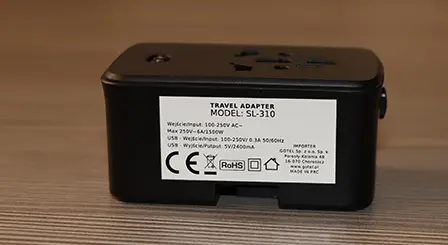 Foto aus der offiziellen Meldung: Travel adapter with power bank Reiseadapter — Risiko: Elektrischer Schlag