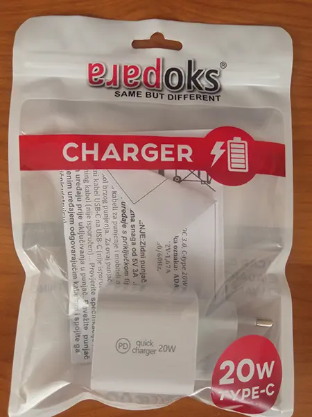 Photo de l’avis officiel: Paradoks Chargeur USB — risque: Choc électrique