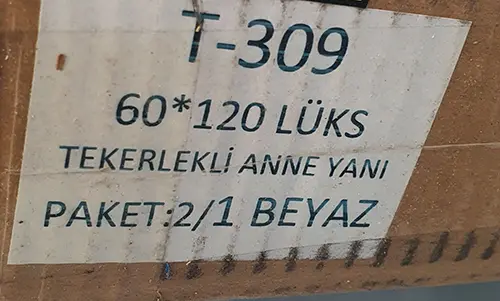 Foto uit de officiële melding: Temosan Children's cot Kinderbedje — risico: Beknelling & Verwonding