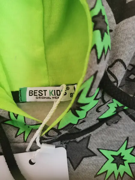 Foto aus der offiziellen Meldung: Best Kid's Children's sweatshirt Kapuzenpullover für Kinder — Risiko: Verletzungen & Strangulierung (A12/01359/23)
