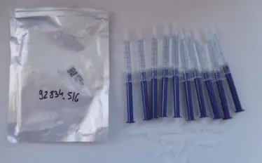 Photo from the official notice: Kission Gel de blanchiment des dents kit, blanchiment dentaire à domicile (10 pcs) teeth whitening gel — chemical risk