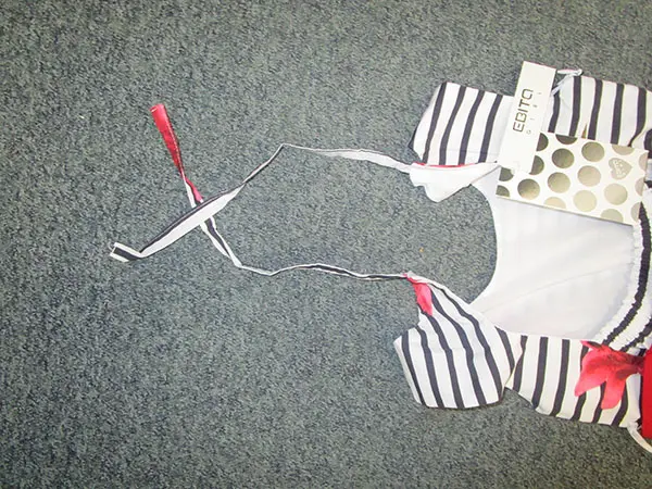Foto dell’avviso ufficiale: EBITA EBITA GIRL Abito per bambini — rischio: Lesioni & Strangolamento