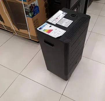 Photo from the official notice: Junex Aquecedor a gás (Gas heater) — burns risk