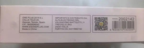 Photo from the official notice: OnePlus WALL CHARGER with IP6/7/8/XS/XR Cable (Carregador Cabo de Rede IP6/7/8/XS/XR) usb charger — electric shock risk