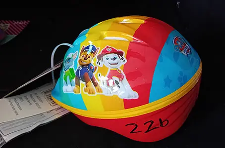 Photo de l’avis officiel: MV Sports &amp; Leisure Ltd. SAFETY HELMET Casque — risque: Blessures