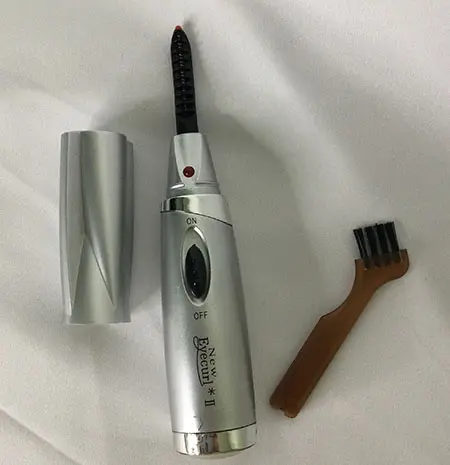 Foto aus der offiziellen Meldung: Eyecurl Wimpernwickler — Risiko: Umwelt