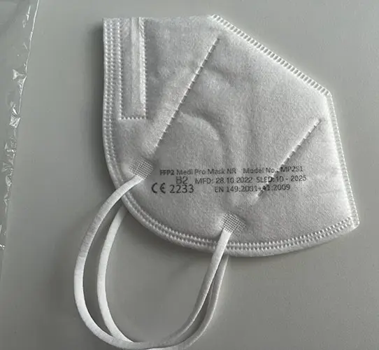 Photo from the official notice: Deutsche Maskenfabrik Cureface FFP2 Medi Pro Mask NR B2 particle filter mask — health risk