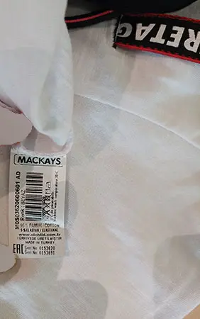 Foto aus der offiziellen Meldung: MACKAYS THE BORN OF AGAIN Kinder Kapuzenpullover — Risiko: Verletzungen & Strangulierung