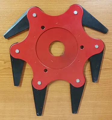 Photo de l’avis officiel: FLINKE FACHGEBIT Accessoires de coupe de type flail pour coupe-brosses — risque: Blessures