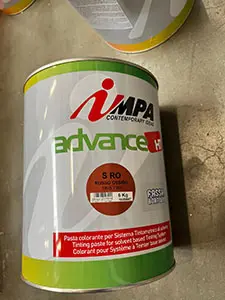 Foto aus der offiziellen Meldung: IMPA ADVANCE Pasta colorante per sistema tintometrico al solvente Lacke — Risiko: Chemikalie