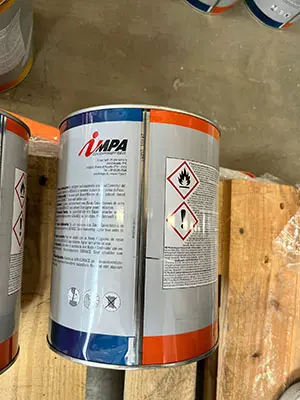 Foto aus der offiziellen Meldung: IMPA ADVANCE Pasta colorante per sistema tintometrico al solvente Lacke — Risiko: Chemikalie
