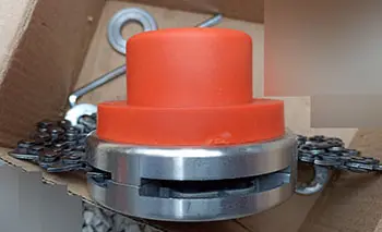 Photo from the official notice: Trimmer head rotary cutting head with two chains - brushcutters — injuries risk
