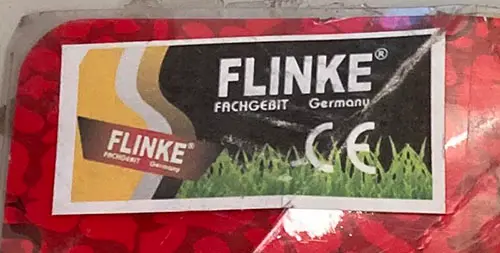Foto aus der offiziellen Meldung: FLINKE FACHGEBIT Germany Drehschneidkopf mit sechs Messern – Bürstenschneider — Risiko: Verletzungen