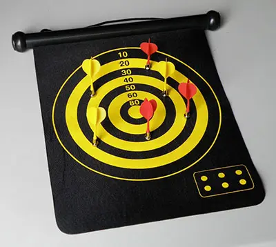 Photo de l’avis officiel: Safety Magnetic Dartboard Jeu de fléchettes — risque: Étouffement & Blessures