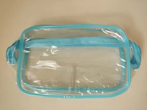 Foto aus der offiziellen Meldung: Plastic PVC Clear Transparent Case Cosmetic  Plast Kosmetiktasche — Risiko: Chemikalie & Umwelt