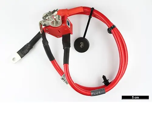 Photo from the official notice: Meat &amp; Doria Batterieadapter battery safety terminals / vehicle part — fire risk