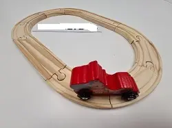 Foto aus der offiziellen Meldung: Speelgoedland B.V. 11 PCS WOODEN CAR TRACK Hölzerne Autobahn — Risiko: Ersticken