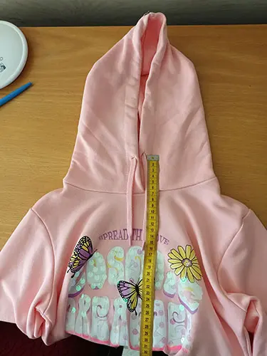 Foto aus der offiziellen Meldung: Breeze Girls Cosmic Dreamer Kinder Kapuzenpullover — Risiko: Verletzungen & Strangulierung