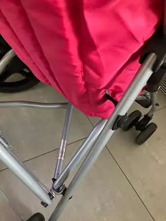 Foto do aviso oficial: Zippy (ZY) BENGAL ROAD2 ZY SAFE PINK STROLLER Carrinho de bebé — risco: Ferimentos