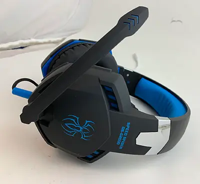 Photo from the official notice: Speed Spider Gaming Headphones — environment risk