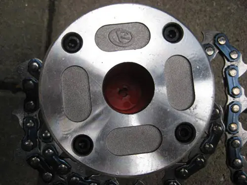 Photo from the official notice: R Flail-type cutting attachment with 2 chains attachment for brush cutters — injuries risk