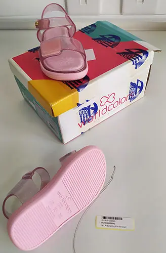 Photo de l’avis officiel: worldcolors Chaussures pour enfants — risque: Risque chimique