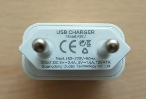 Photo de l’avis officiel: Dudao DUDAO Chargeur USB — risque: Choc électrique (A12/02429/23)