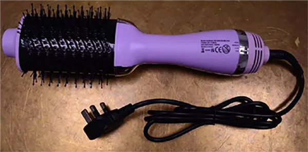Photo de l’avis officiel: Lux &amp; Willow Rush Hot Blow Brush Brosse sèche-cheveux — risque: Brûlures & Incendie