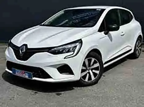 Photo from the official notice: Dacia, Renault DUSTER/ LOGAN III/ SANDERO III/ CLIO V CAPTUR II passenger car — fire risk