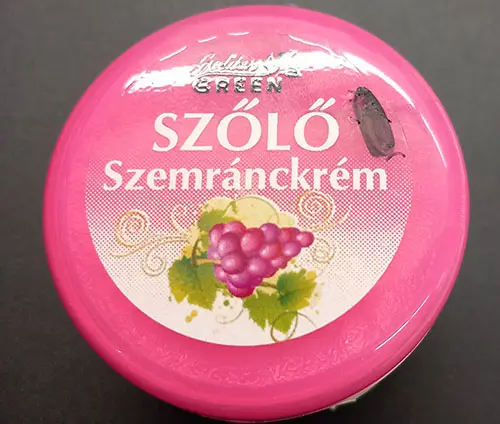 Foto aus der offiziellen Meldung: Golden Green Szőlő szemránckrém Augencreme — Risiko: Chemikalie