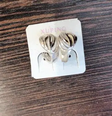 Photo de l’avis officiel: XUPING Boucles — risque: Risque chimique