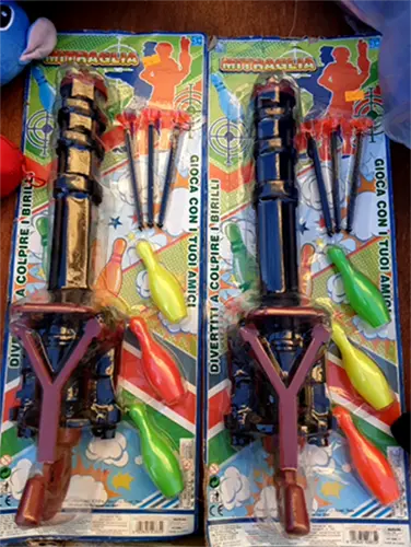 Photo from the official notice: Toy gun — choking & damage to sight risk