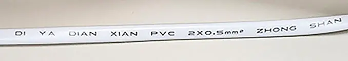 Foto do aviso oficial: H+H Leipzig COB 230V LED Strip Streifen Tira de LED — risco: Choque elétrico