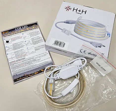 Foto do aviso oficial: H+H Leipzig COB 230V LED Strip Streifen Tira de LED — risco: Choque elétrico