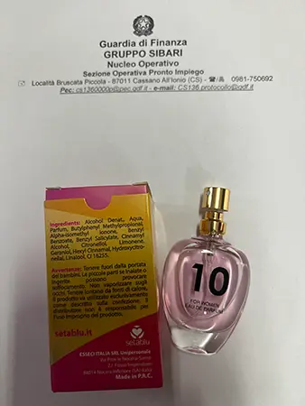 Photo de l’avis officiel: 10 selected for woman Eau de toilette — risque: Risque chimique