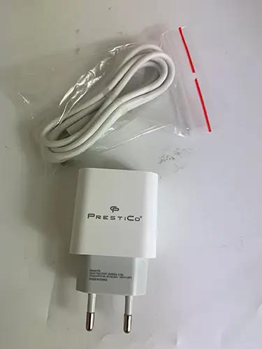 Foto uit de officiële melding: PrestiCo Charger USB-C USB-lader — risico: Milieu