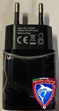 Photo de l’avis officiel: ELECTROLINE CARICABATTERIA DA RETE RAPIDO Chargeur USB — risque: Choc électrique