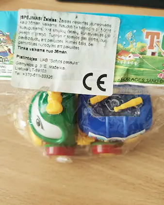 Foto aus der offiziellen Meldung: Feed – tank Spielzeugauto — Risiko: Ersticken