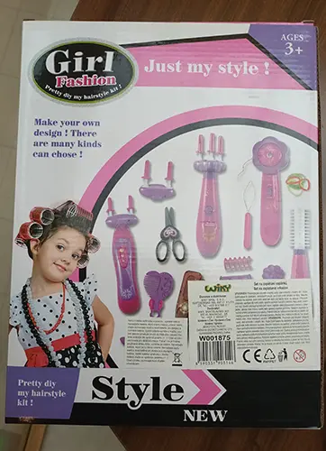 Foto uit de officiële melding: Dívčí kadeřnický salon Speelgoed haar set — risico: Milieu