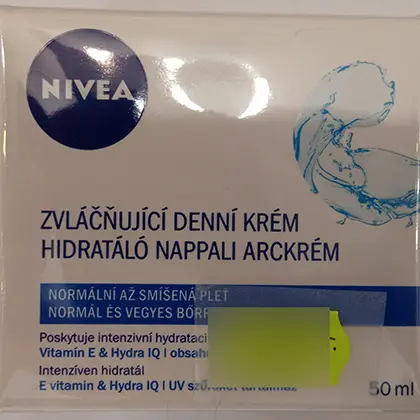 Zdjęcie z oficjalnego zgłoszenia: Nivea Hidratáló nappali arckrém normál és vegyes bőrre Krem do twarzy — ryzyko: Chemiczne