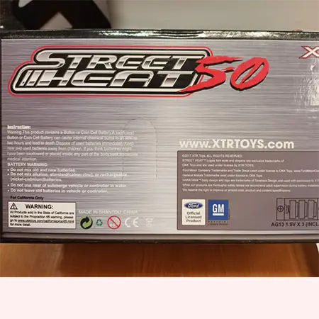 Foto aus der offiziellen Meldung: XTR TOYS Auto Ford GT Policie 20 cm Polizei Spielzeugauto — Risiko: Umwelt