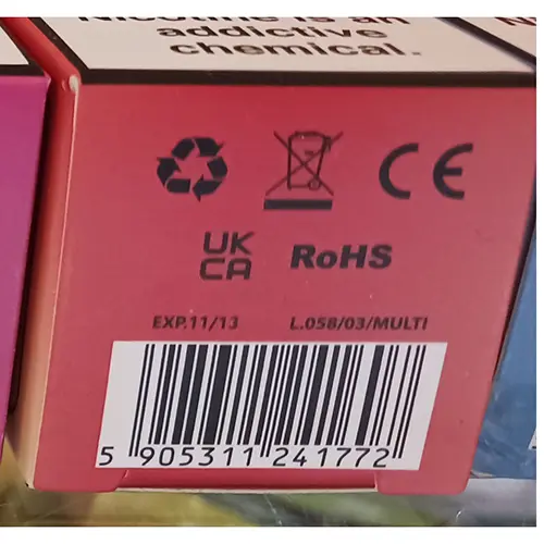 Foto do aviso oficial: Aroma King MARS 9000 STRAWBERRY RASPBERRY CHERRY ICE Cigarros eletrónicos descartáveis — risco: Químico