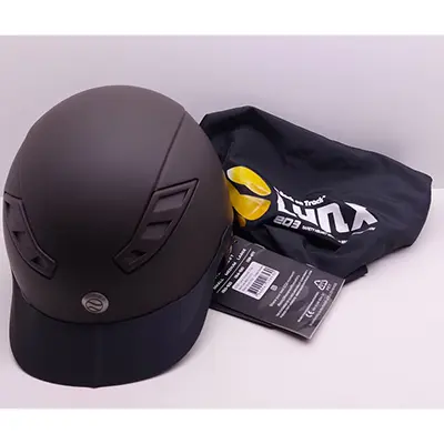 Photo de l’avis officiel: Back on Track Lynx Casque équestre — risque: Blessures