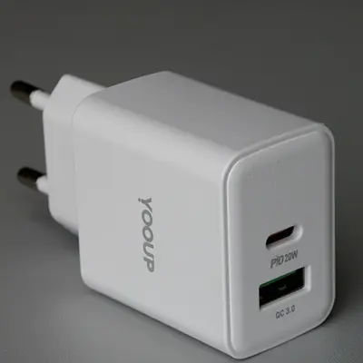 Photo de l’avis officiel: YOOUP FAST CHARGER Chargeur USB — risque: Choc électrique
