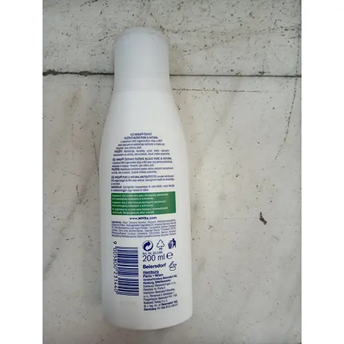 Zdjęcie z oficjalnego zgłoszenia: Nivea PURE &amp; NATURAL cleansing lotion with organic argan oil and organic aloe vera Zmywacz do makijażu — ryzyko: Chemiczne