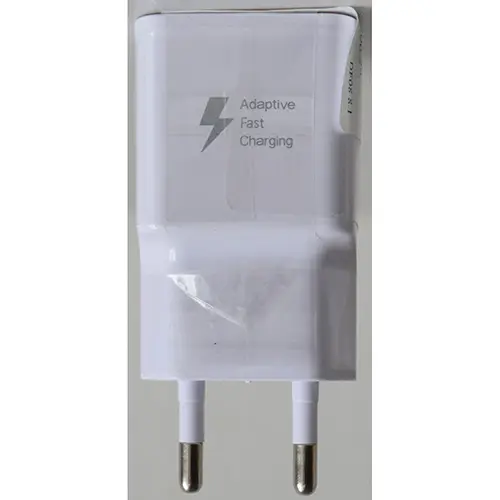 Photo de l’avis officiel: TRAVELADAPTER Chargeur USB — risque: Choc électrique