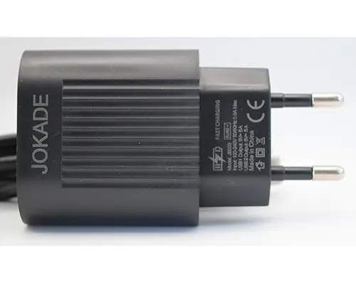 Foto uit de officiële melding: JOKADE CHARGER Dual USB Interface Charger Set with Cable USB-lader — risico: Elektrische schok