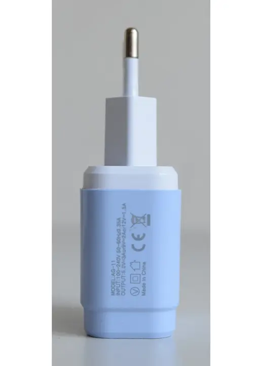 Foto uit de officiële melding: PREPHONE Quick Fast Charge Travel charger suit USB-lader — risico: Elektrische schok