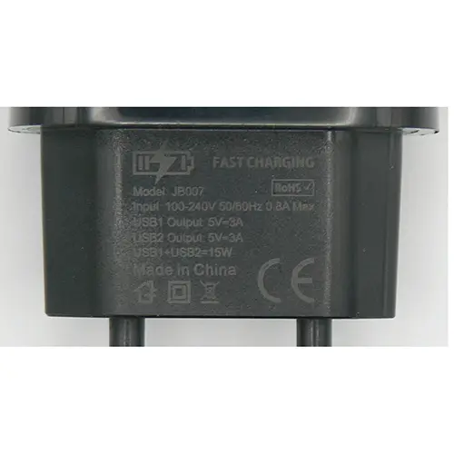 Foto aus der offiziellen Meldung: JOKADE CHARGER Dual port smart charger USB-Ladegerät — Risiko: Elektrischer Schlag